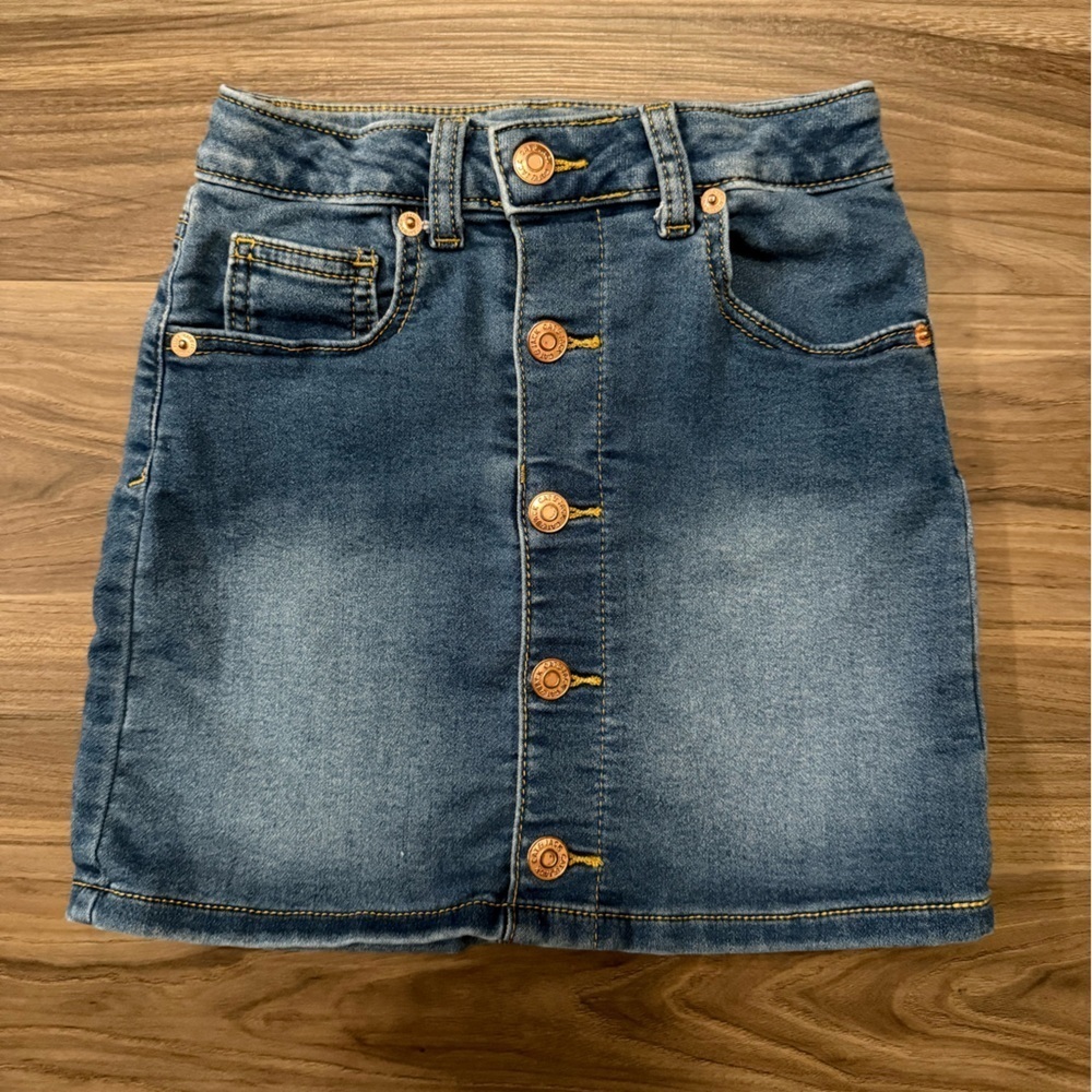 Cat & Jack Girls Ultimate Stretch Blue Denim Skirt size S 6/6X